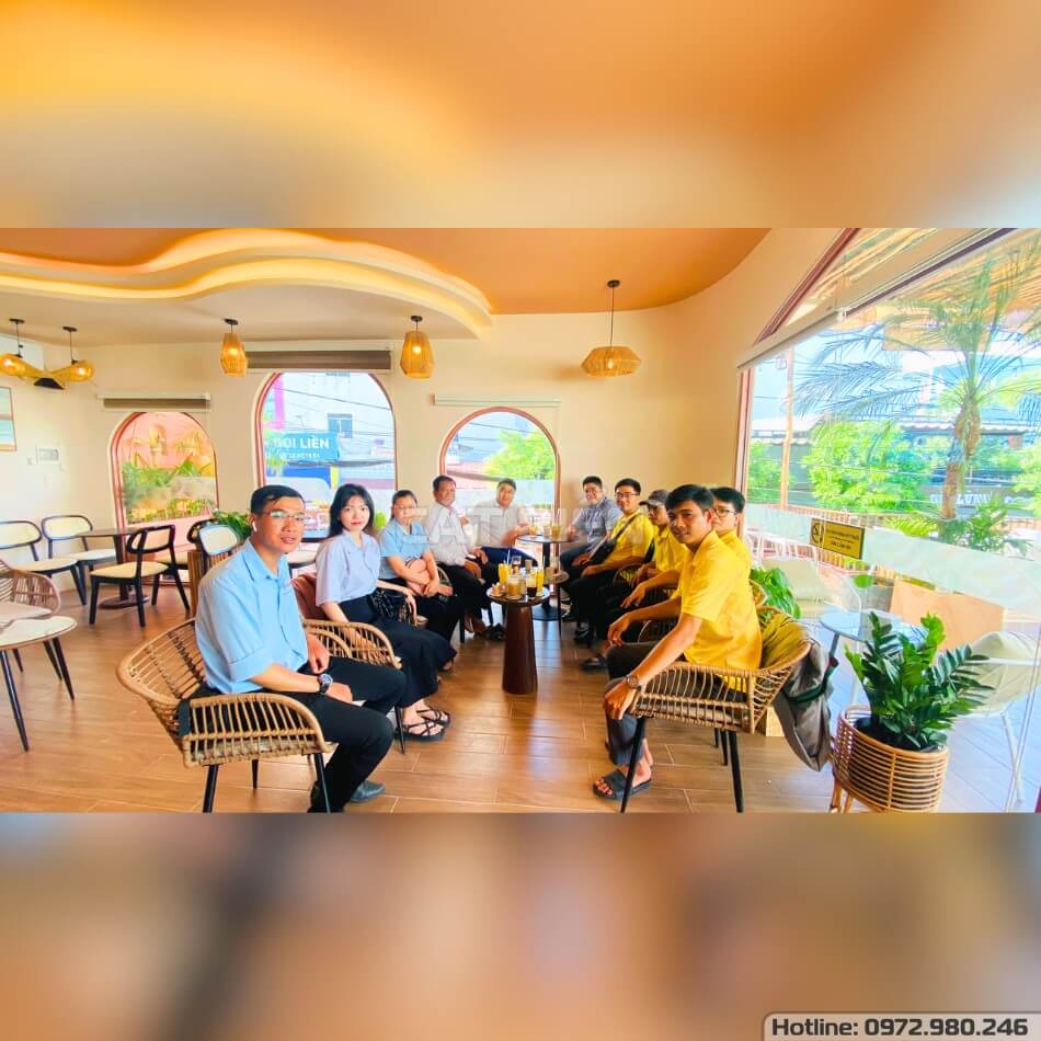 Hoàn Thành Mẫu Quán Cafe Đẹp Trong Trung Tâm Thành Phố Đầy Phong Cách | CB07459 Hoàn Thành Mẫu Quán Cafe Đẹp Trong Trung Tâm Thành Phố Đầy Phong Cách