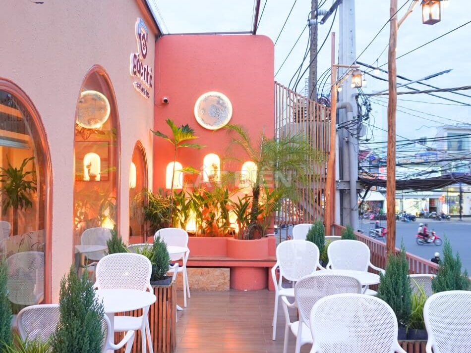 Hoàn Thành Mẫu Quán Cafe Đẹp Trong Trung Tâm Thành Phố Đầy Phong Cách | CB07459 Hoàn Thành Mẫu Quán Cafe Đẹp Trong Trung Tâm Thành Phố Đầy Phong Cách