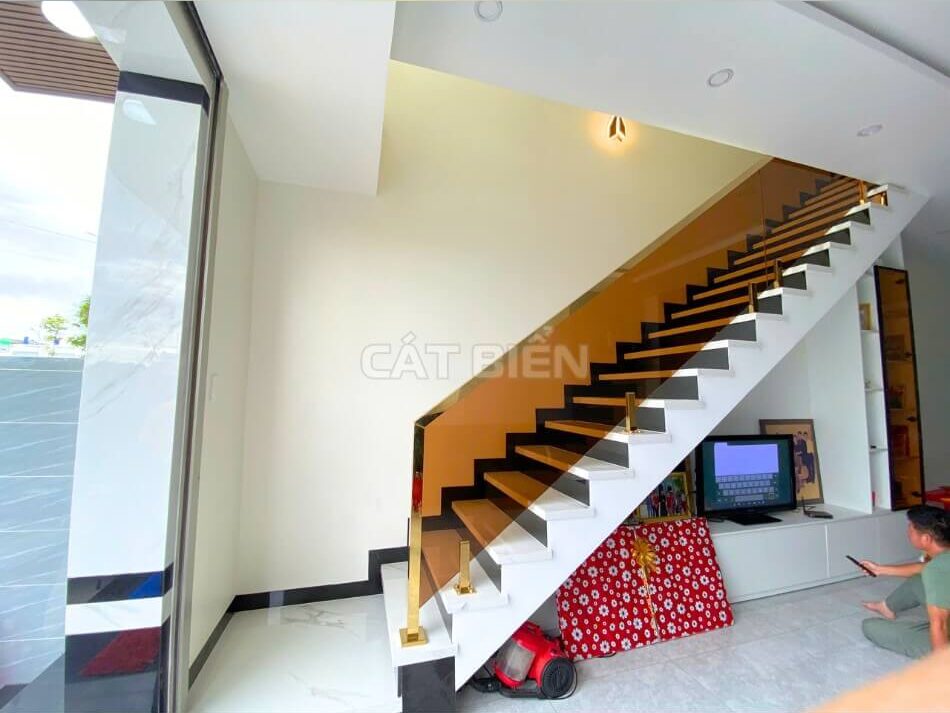 Mẫu Nhà Ống 2 Tầng Đẹp 3 Phòng Ngủ Được Hoàn Thành Với Thiết Kế Hiện Đại | CB05678 Mẫu Nhà Ống 2 Tầng Đẹp 3 Phòng Ngủ Được Hoàn Thành Với Thiết Kế Hiện Đại