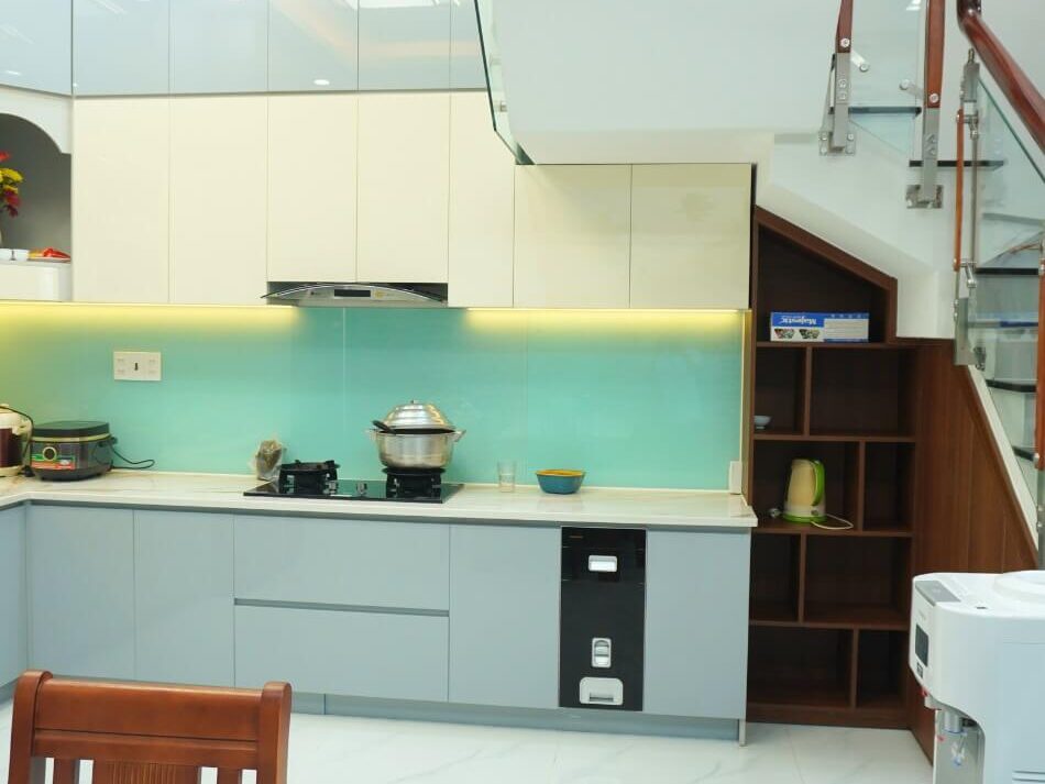 Mẫu Tủ Bếp MDF Phủ Acrylic Sang Trọng, Giải Pháp Lý Tưởng Cho Bếp Hiện Đại Mẫu Tủ Bếp MDF Phủ Acrylic Sang Trọng, Giải Pháp Lý Tưởng Cho Bếp Hiện Đại