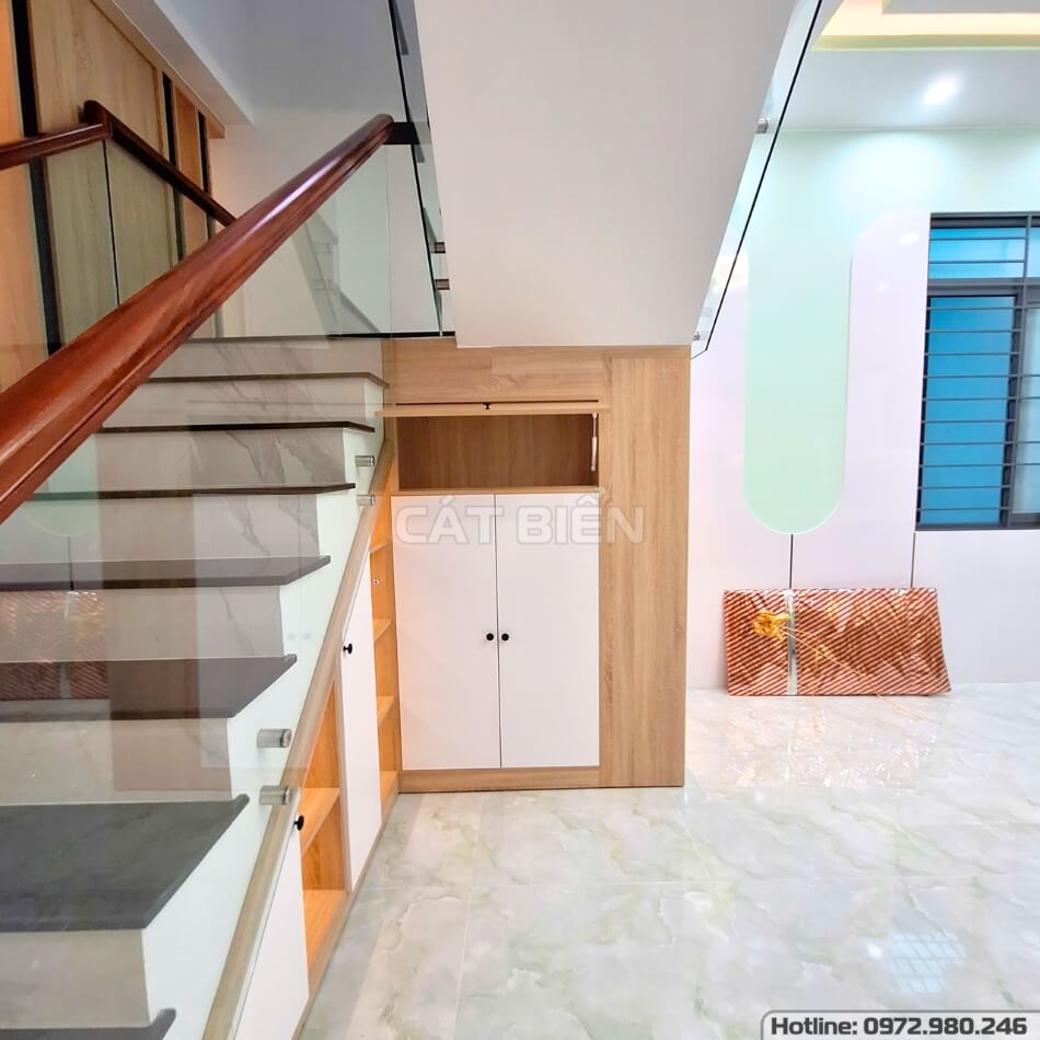 Khám Phá Tủ Bếp MDF Hiện Đại Với Các Thiết Bị Thông Minh Tiện Nghi Khám Phá Tủ Bếp MDF Hiện Đại Với Các Thiết Bị Thông Minh Tiện Nghi