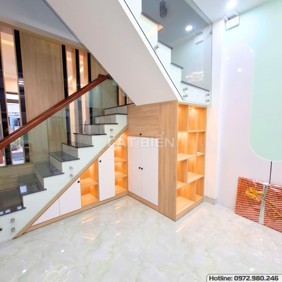 Khám Phá Tủ Bếp MDF Hiện Đại Với Các Thiết Bị Thông Minh Tiện Nghi Khám Phá Tủ Bếp MDF Hiện Đại Với Các Thiết Bị Thông Minh Tiện Nghi